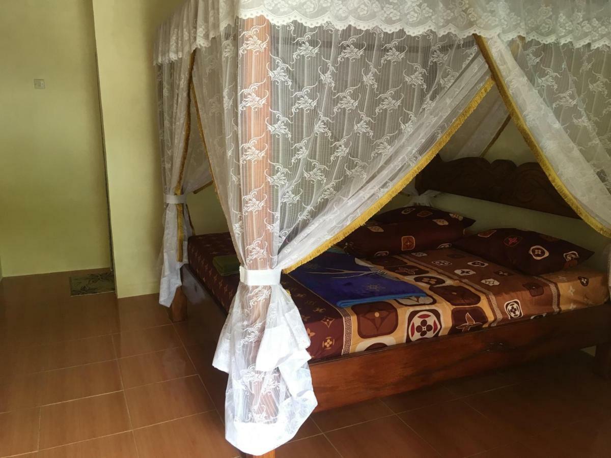 Sahnan Guest House Bukit Lawang Exterior foto